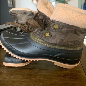 Maurice’s camouflage Duck Boots